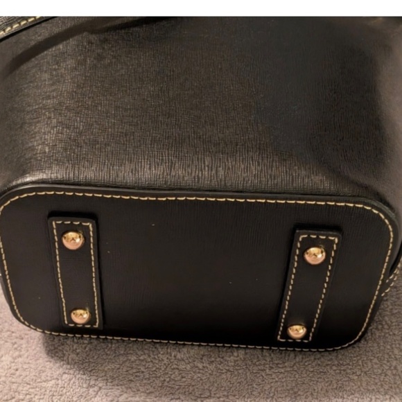 BLACK DOONEY & BOURKE SAFFIANO DRAWSTRING CROSSBODY NWT - Picture 7 of 11